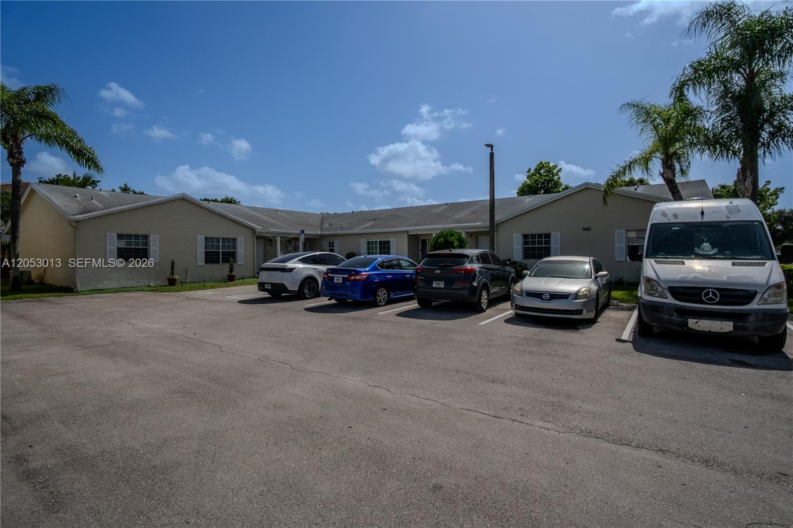 940 NE 212th Ter # 940-01, Miami, FL 33179 — zdjęcie 3