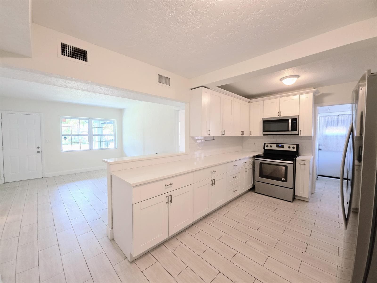 1220 NE 1ST Avenue, Fort Lauderdale, FL 33304 — zdjęcie 3
