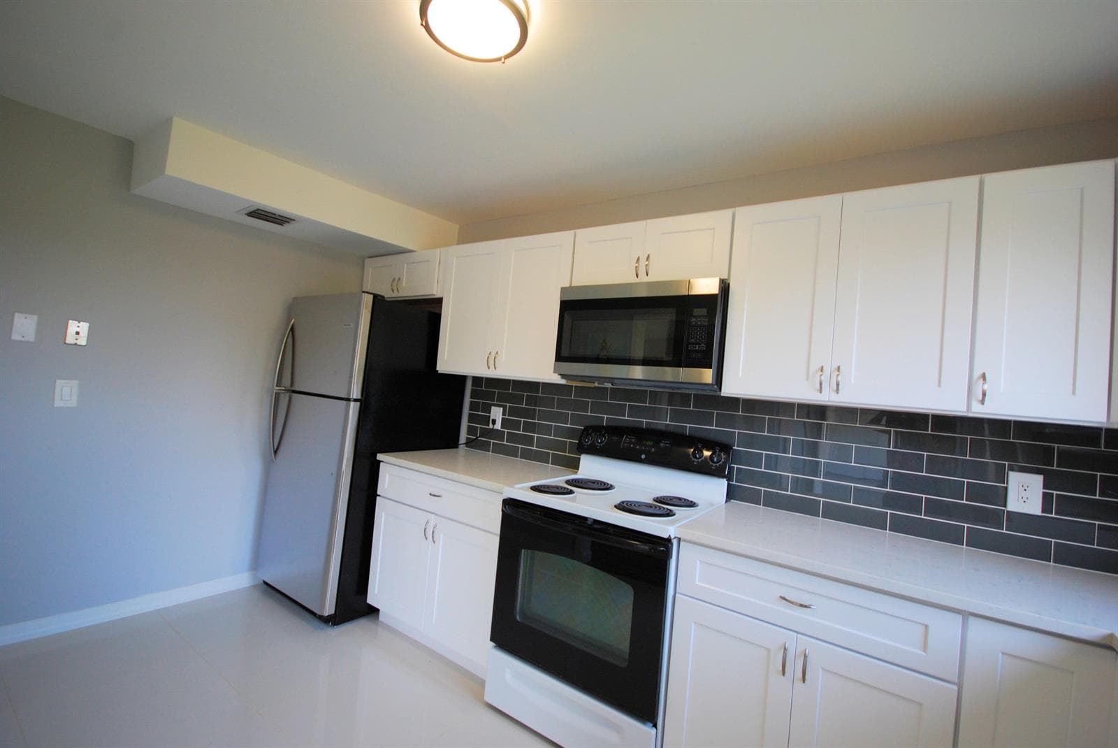 5917 Via Vermilya # 308, Lake Worth, FL 33462 — zdjęcie 3