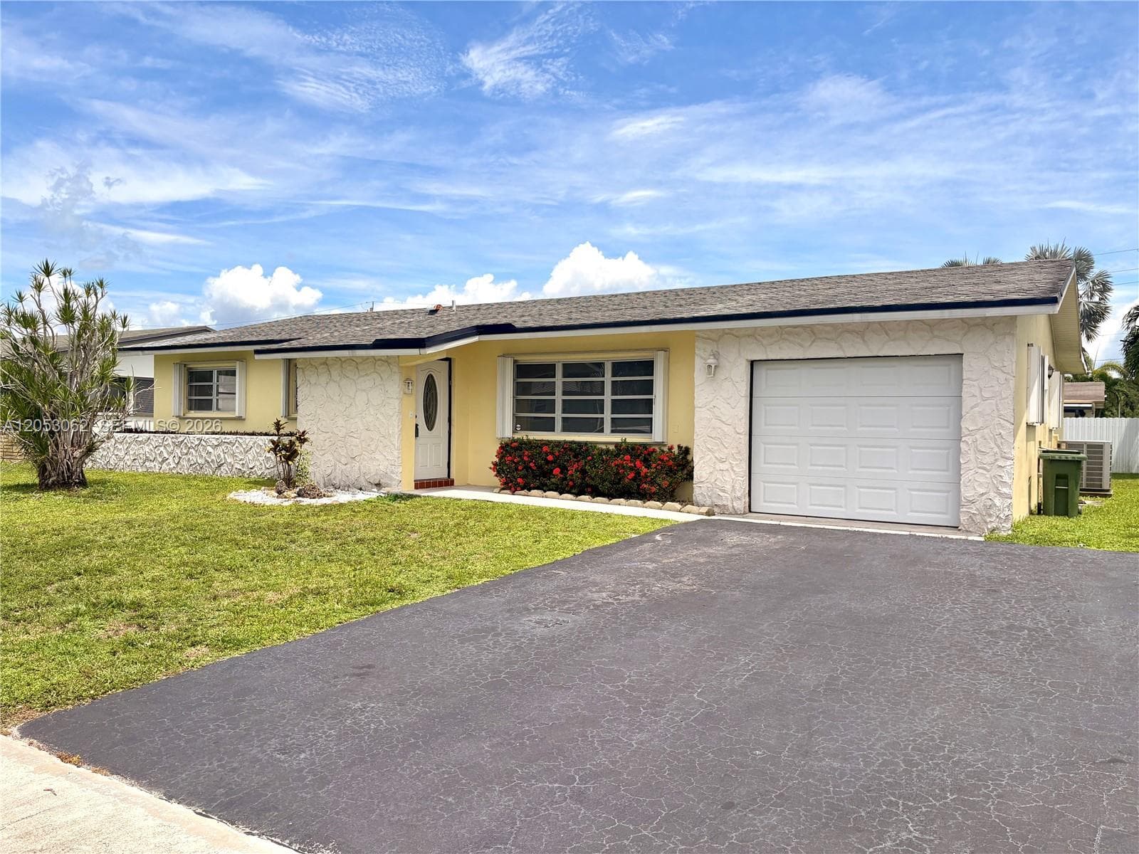11851 NW 23rd St, Pembroke Pines, FL 33026 — zdjęcie 2