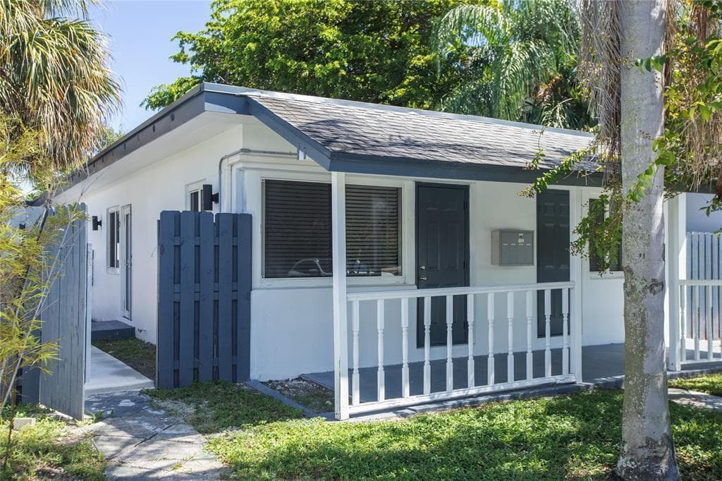 1112 NE 17TH Terrace # 1-4, Fort Lauderdale, FL 33304