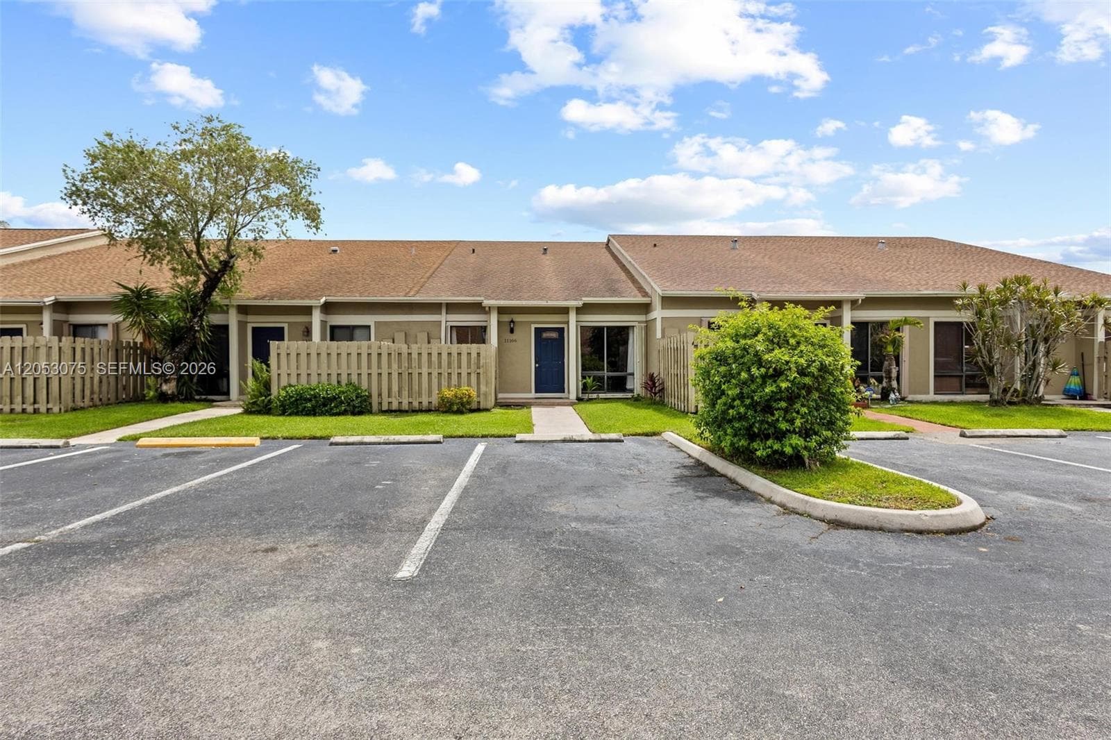 11166 NW 37th St, Sunrise, FL 33351