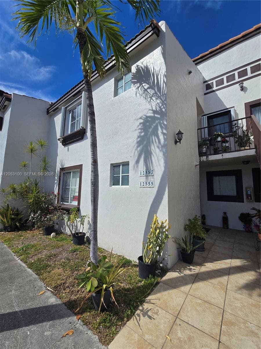 12555 NW 11th Way # 103, Miami, FL 33182 — zdjęcie 2