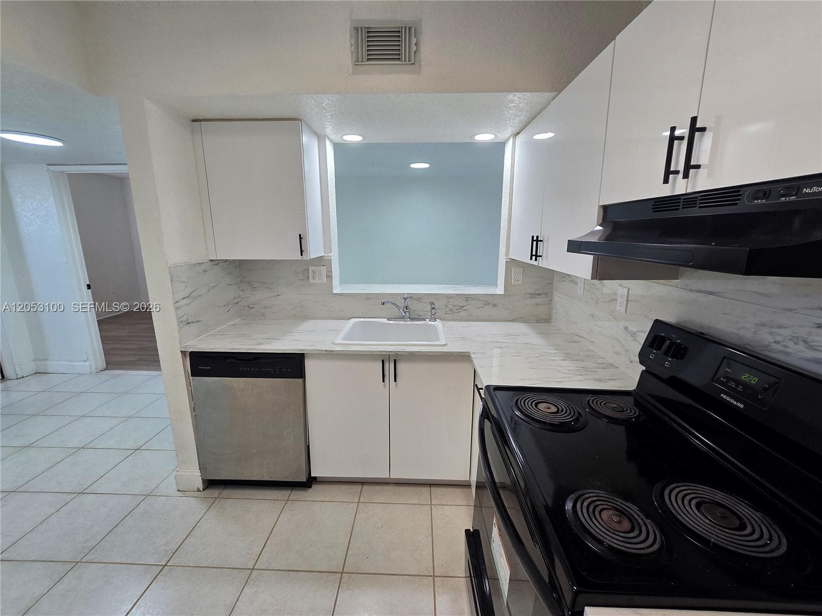 12555 NW 11th Way # 103, Miami, FL 33182 — zdjęcie 5