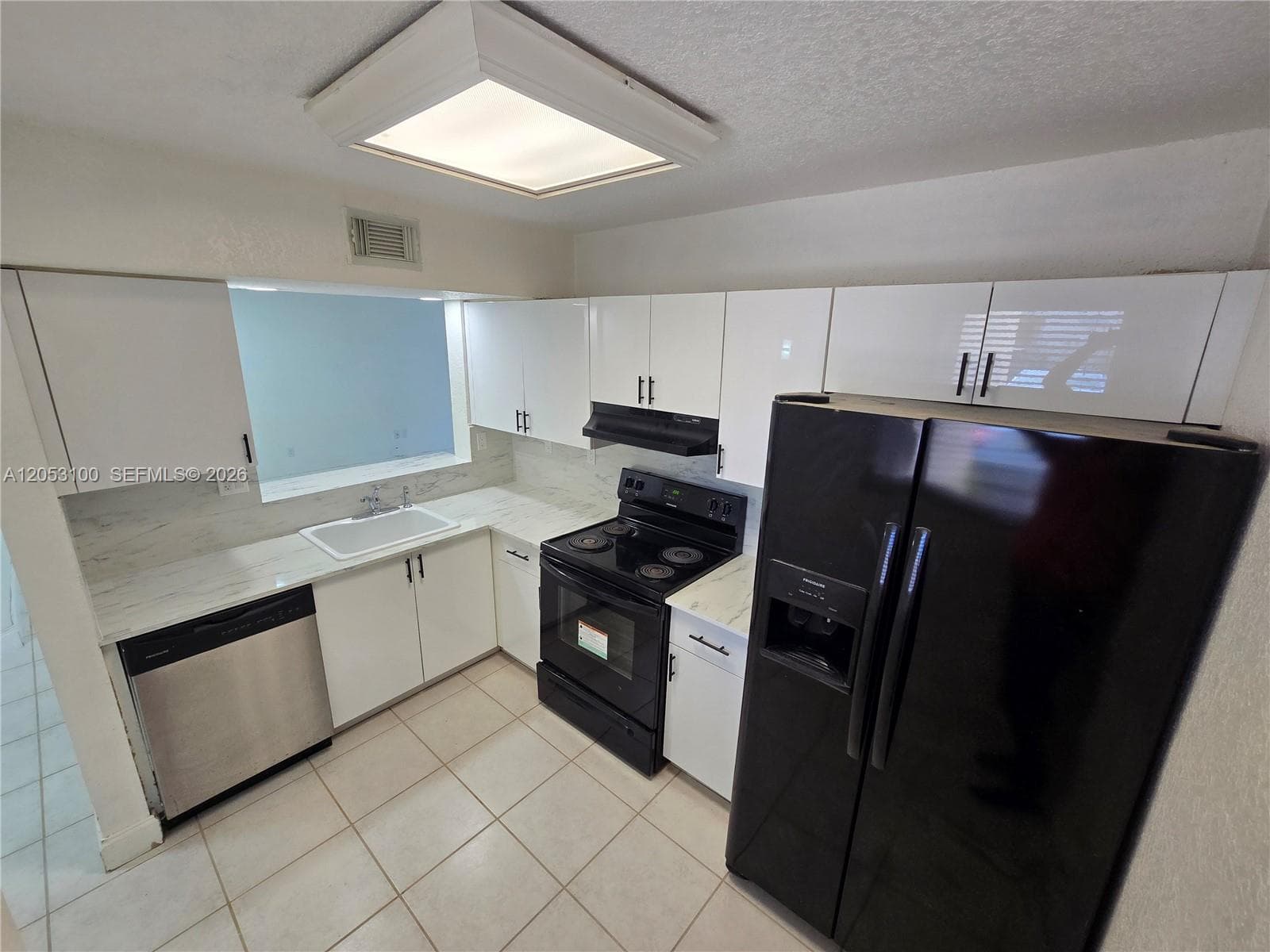 12555 NW 11th Way # 103, Miami, FL 33182 — zdjęcie 4
