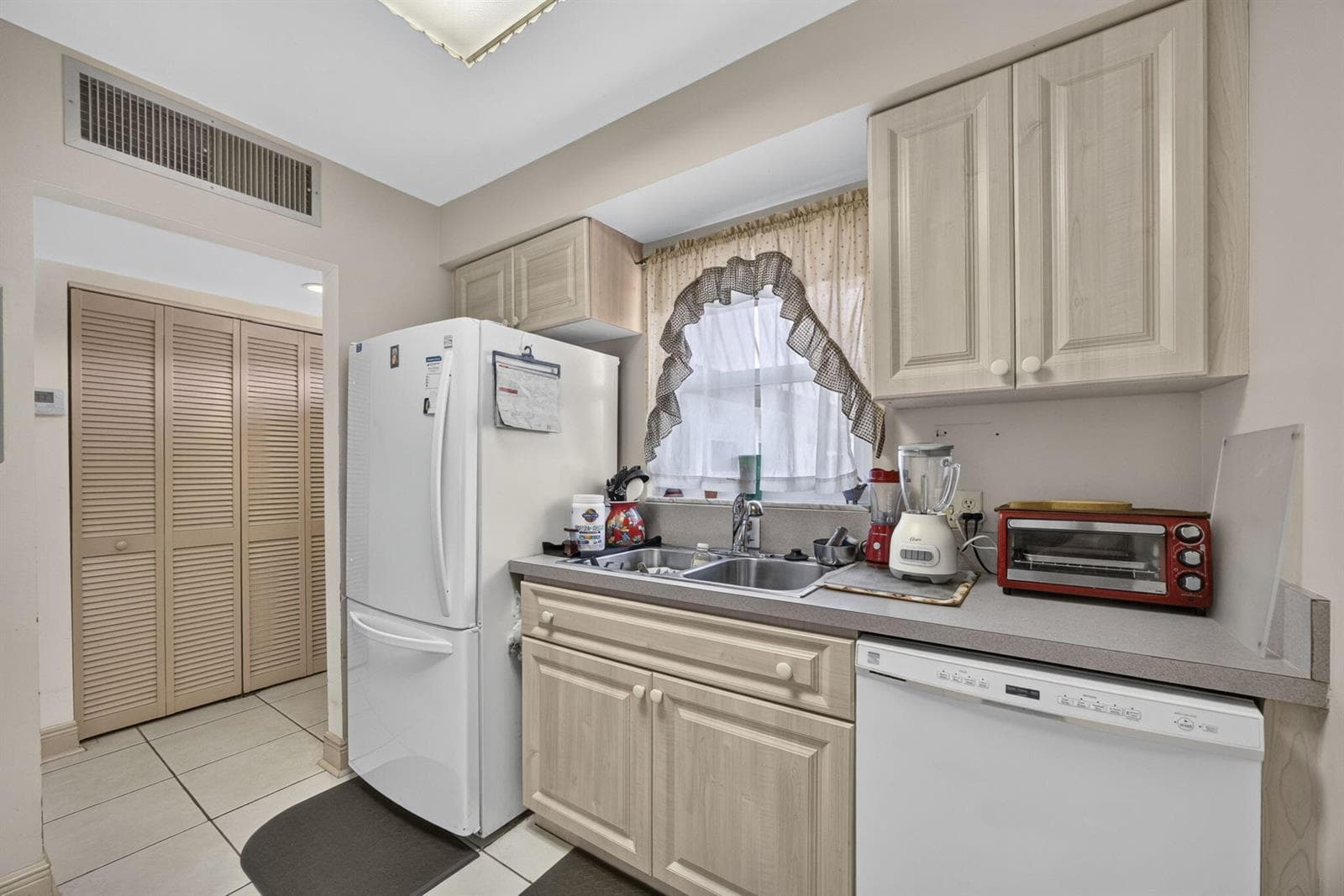 12022 W Greenway Drive # 201, Royal Palm Beach, FL 33411 — zdjęcie 5