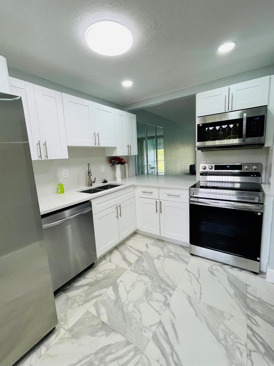 5980 NW 64TH Avenue # 203, Tamarac, FL 33319 — zdjęcie 2