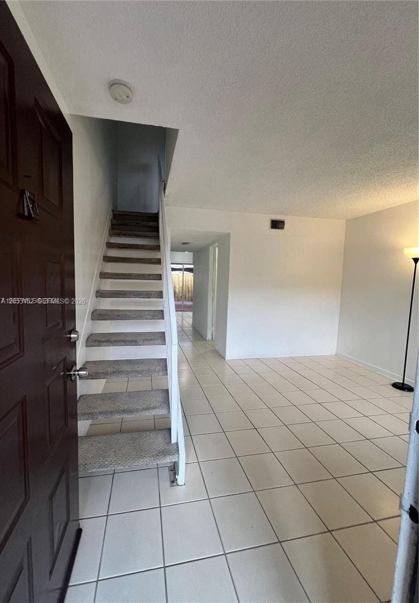 8261 NW 5th  Terr # 329, Miami, FL 33126 — zdjęcie 2