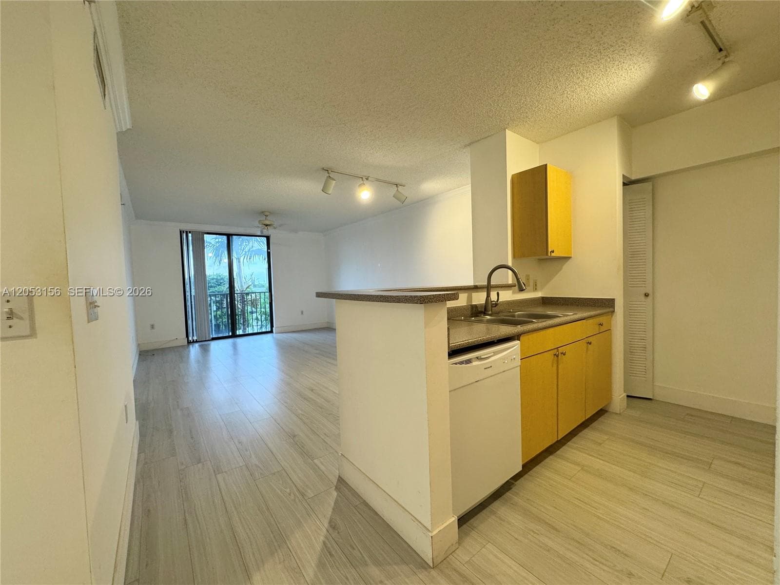 1919 Van Buren St # 506A, Hollywood, FL 33020 — zdjęcie 2