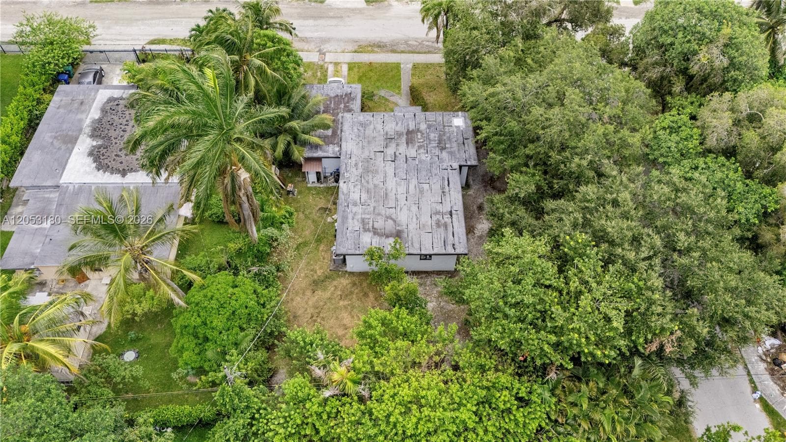 106 NW 84th St, Miami, FL 33150 — zdjęcie 2