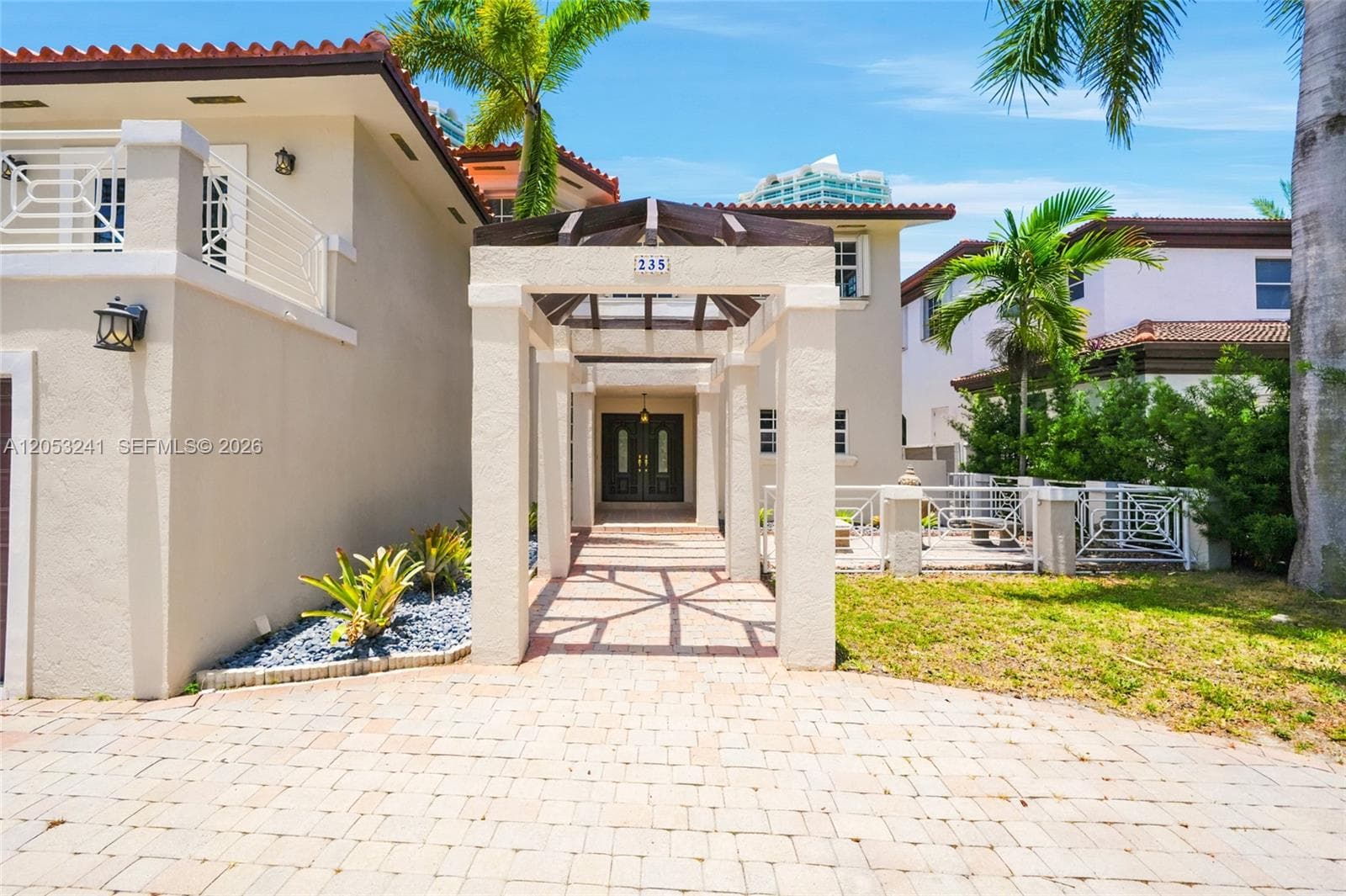 235 Atlantic Ave, Sunny Isles Beach, FL 33160 — zdjęcie 3