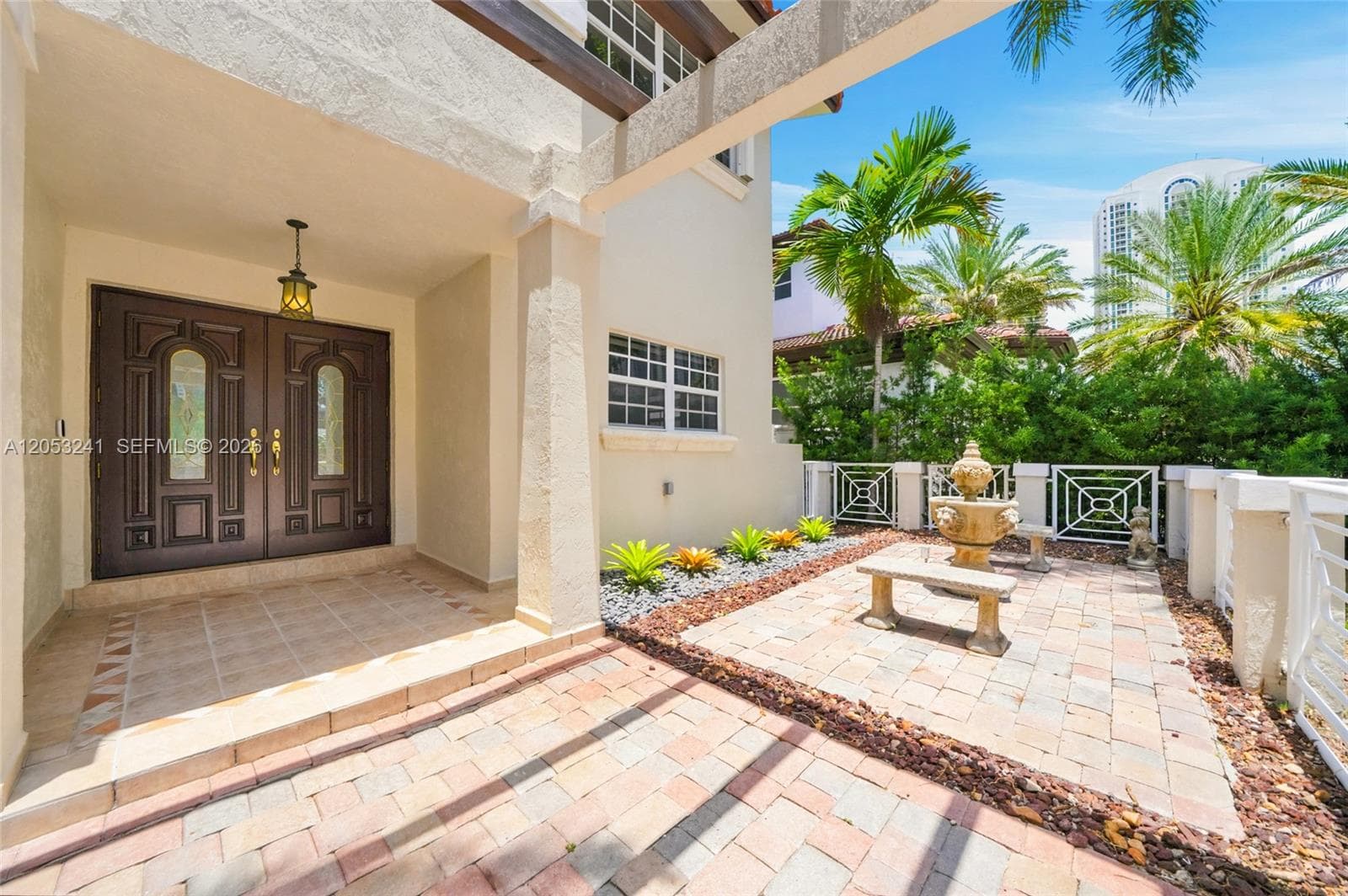 235 Atlantic Ave, Sunny Isles Beach, FL 33160 — zdjęcie 4