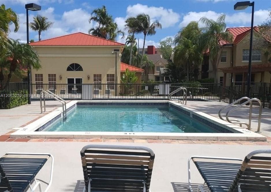 18304 NW 68th Ave # M, Hialeah, FL 33015 — zdjęcie 5