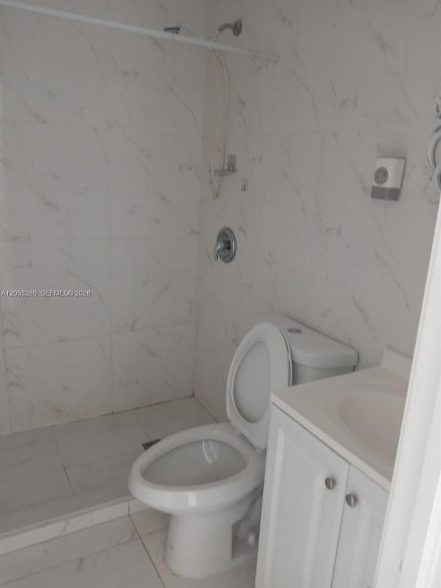 2311 NE 135 Th Ter # -, North Miami Beach, FL 33181 — zdjęcie 3