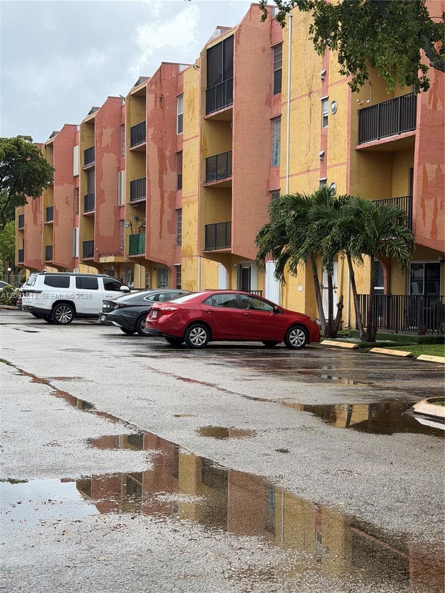 4705 NW 7th St # 110-7, Miami, FL 33126