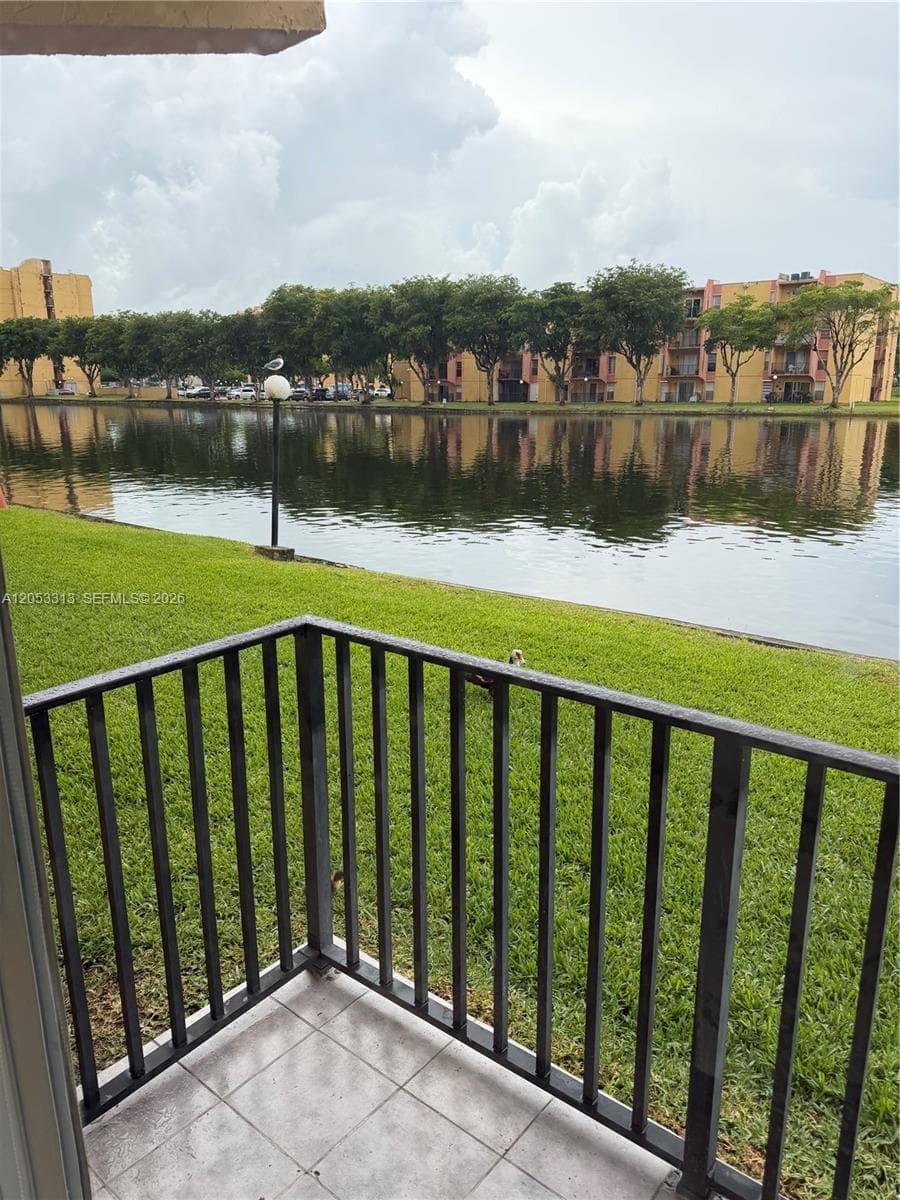 4705 NW 7th St # 110-7, Miami, FL 33126 — zdjęcie 5