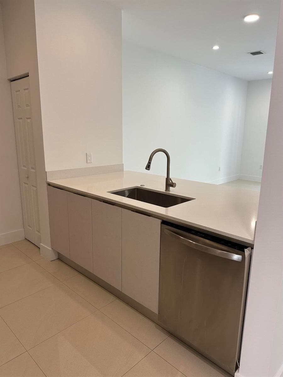815 NE 17TH Avenue # 3, Fort Lauderdale, FL 33304 — zdjęcie 3