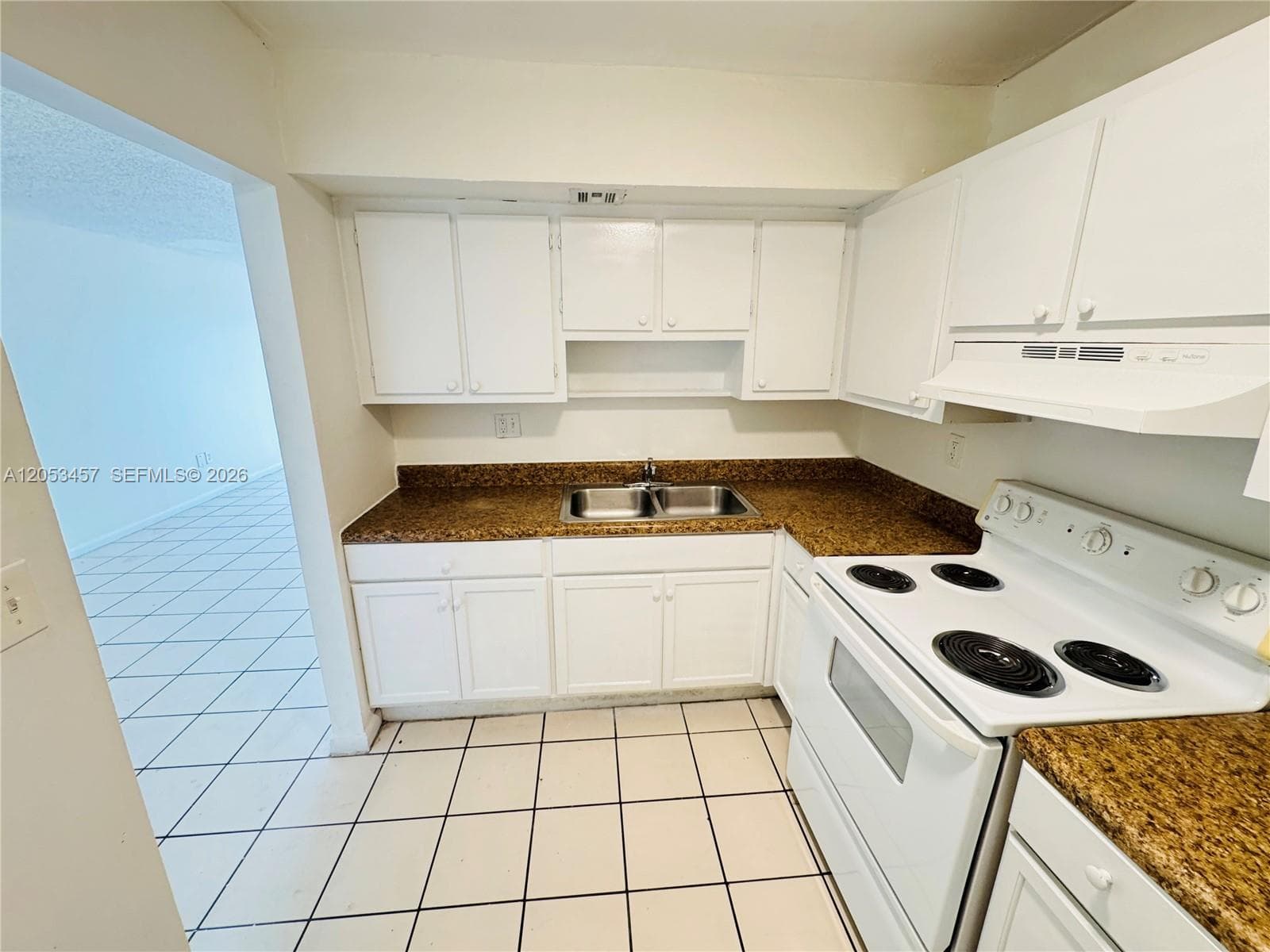 3610 NW 21st St # 205, Lauderdale Lakes, FL 33311 — zdjęcie 4