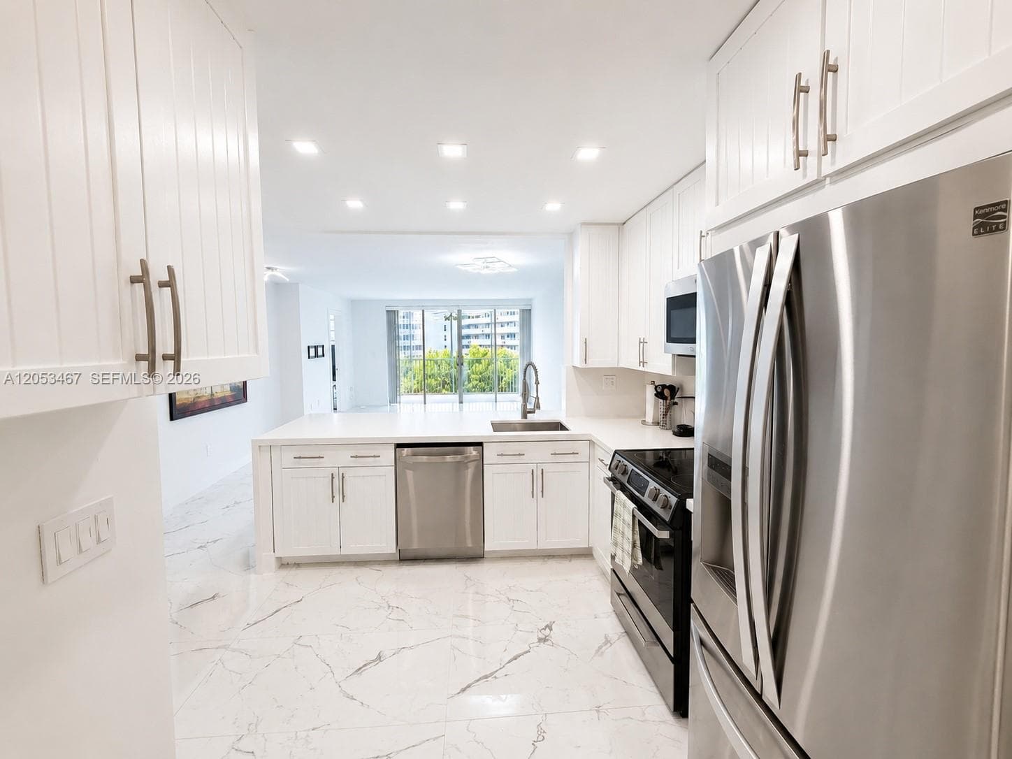 1750 NE 191st St # 605-1, Miami, FL 33179 — zdjęcie 4
