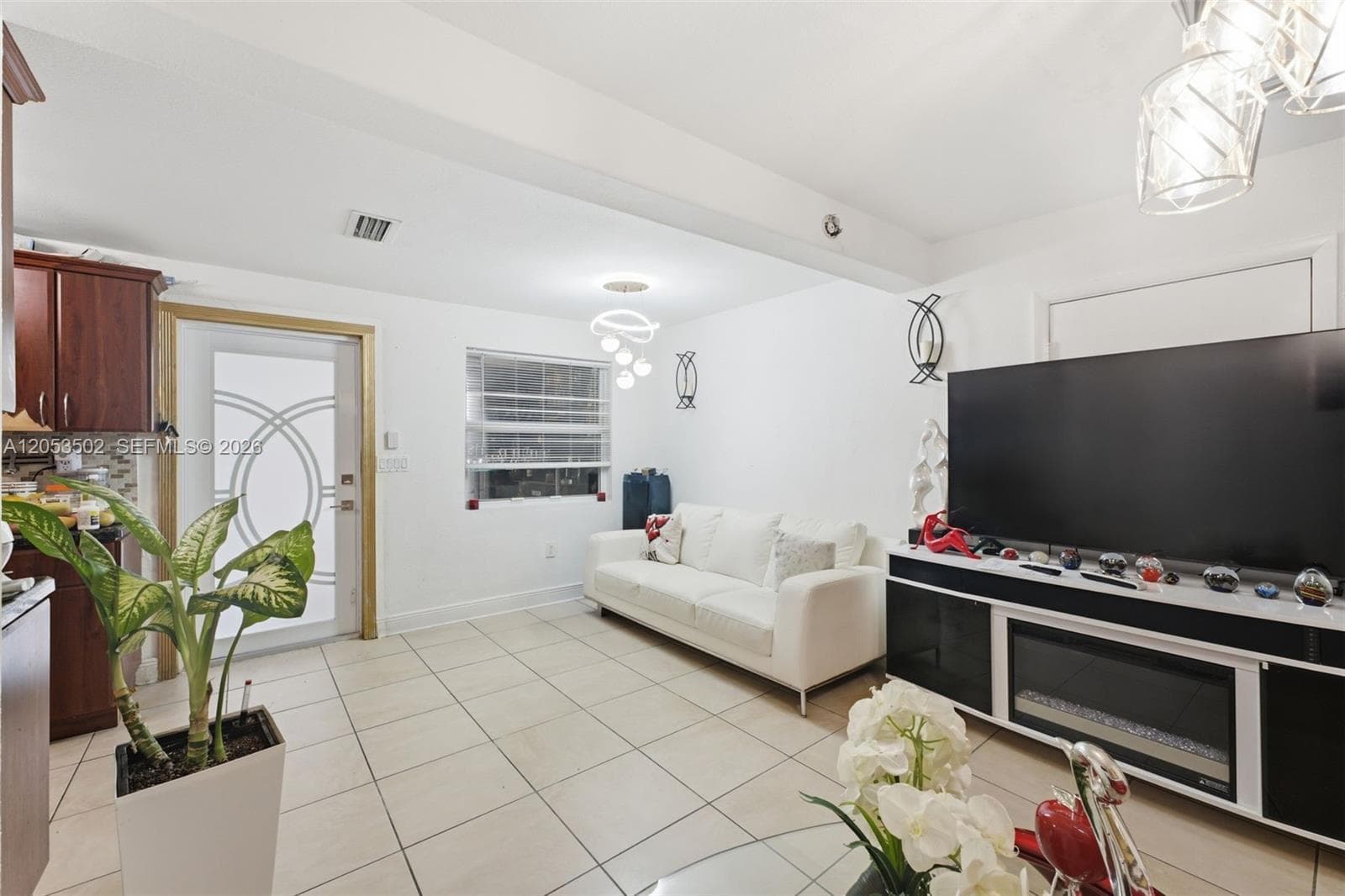 419 SE 3rd St, Hialeah, FL 33010 — zdjęcie 5