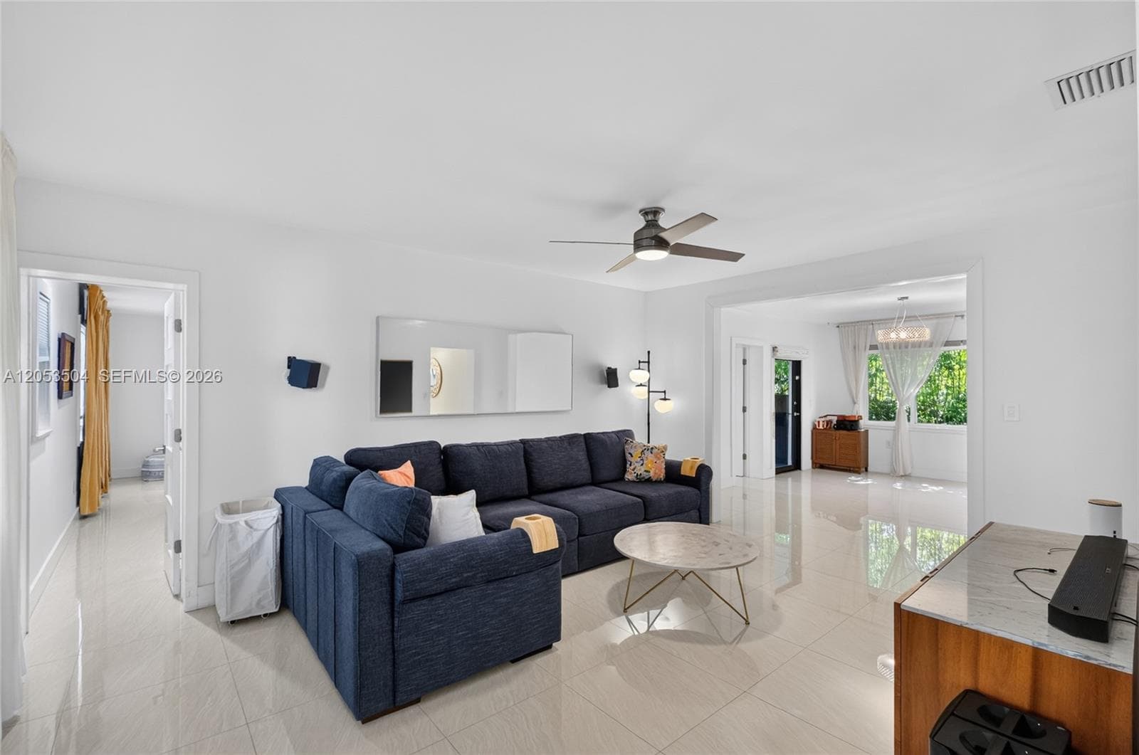 2543 SW 15th St, Miami, FL 33145 — zdjęcie 2