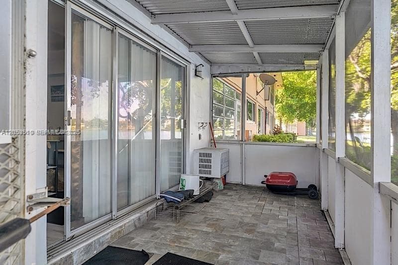 19000 NE 3rd Ct # 405, Miami, FL 33179 — zdjęcie 3