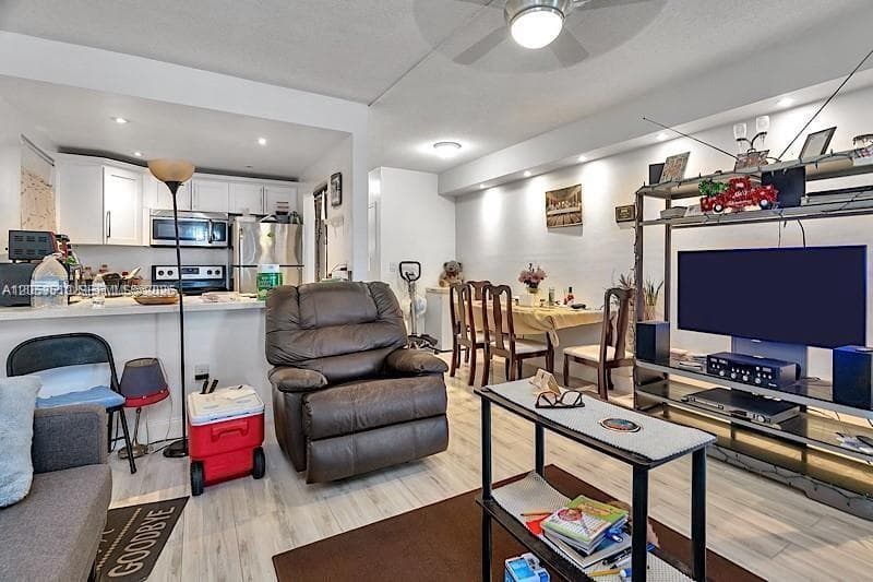 19000 NE 3rd Ct # 405, Miami, FL 33179 — zdjęcie 5
