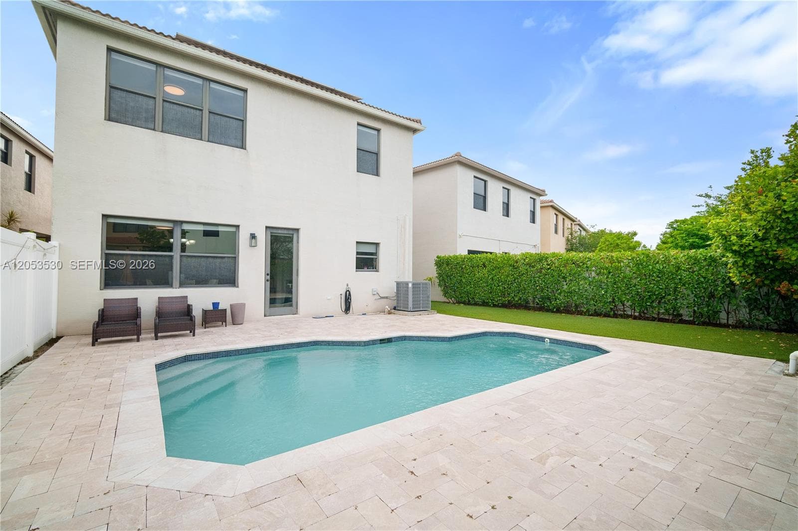 918 NE 191st St, Miami, FL 33179