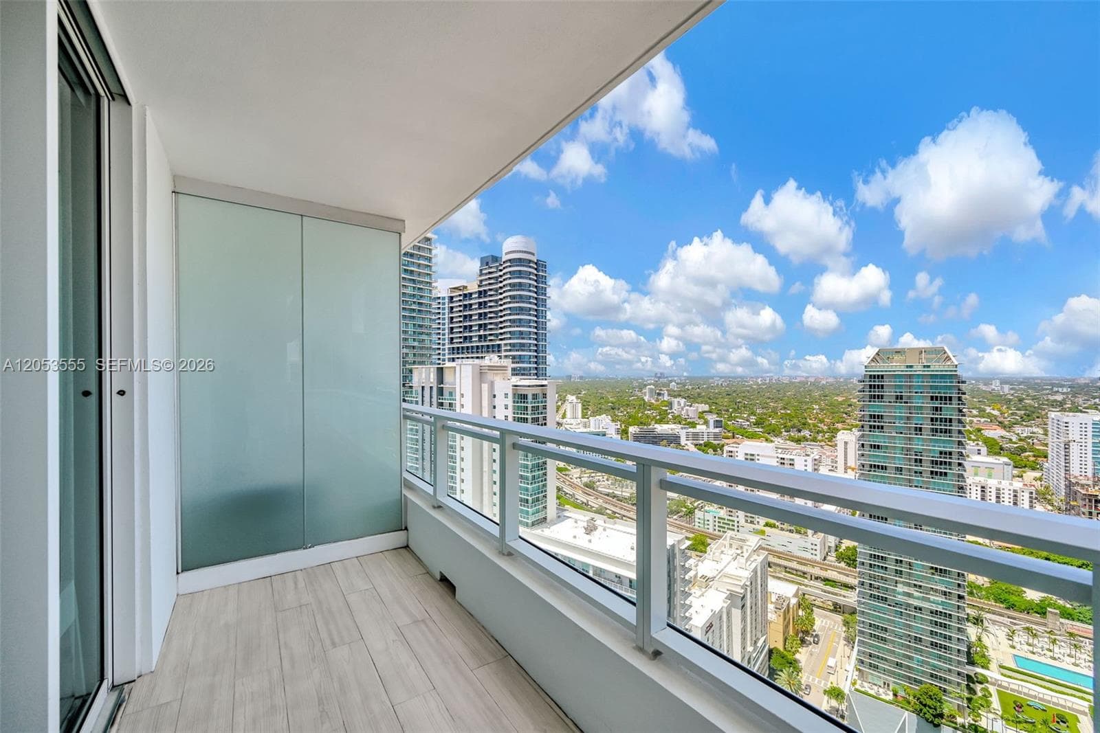 1080 Brickell Ave # 3705, Miami, FL 33131 — zdjęcie 2