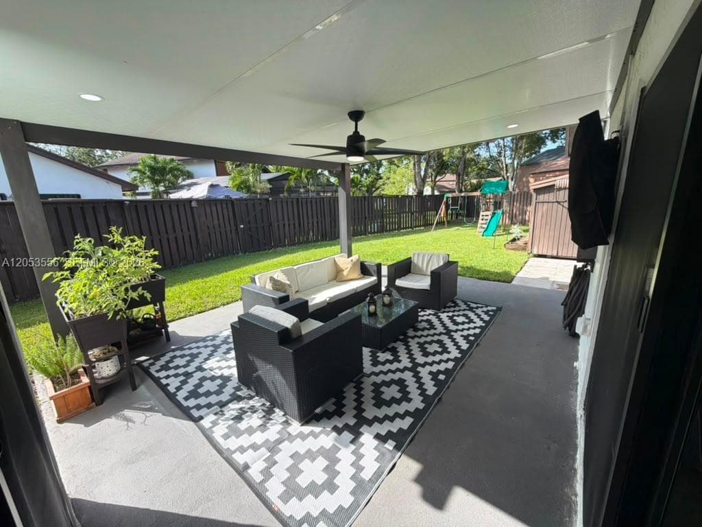 1490 Flamingo Ct, Pembroke Pines, FL 33026 — zdjęcie 3