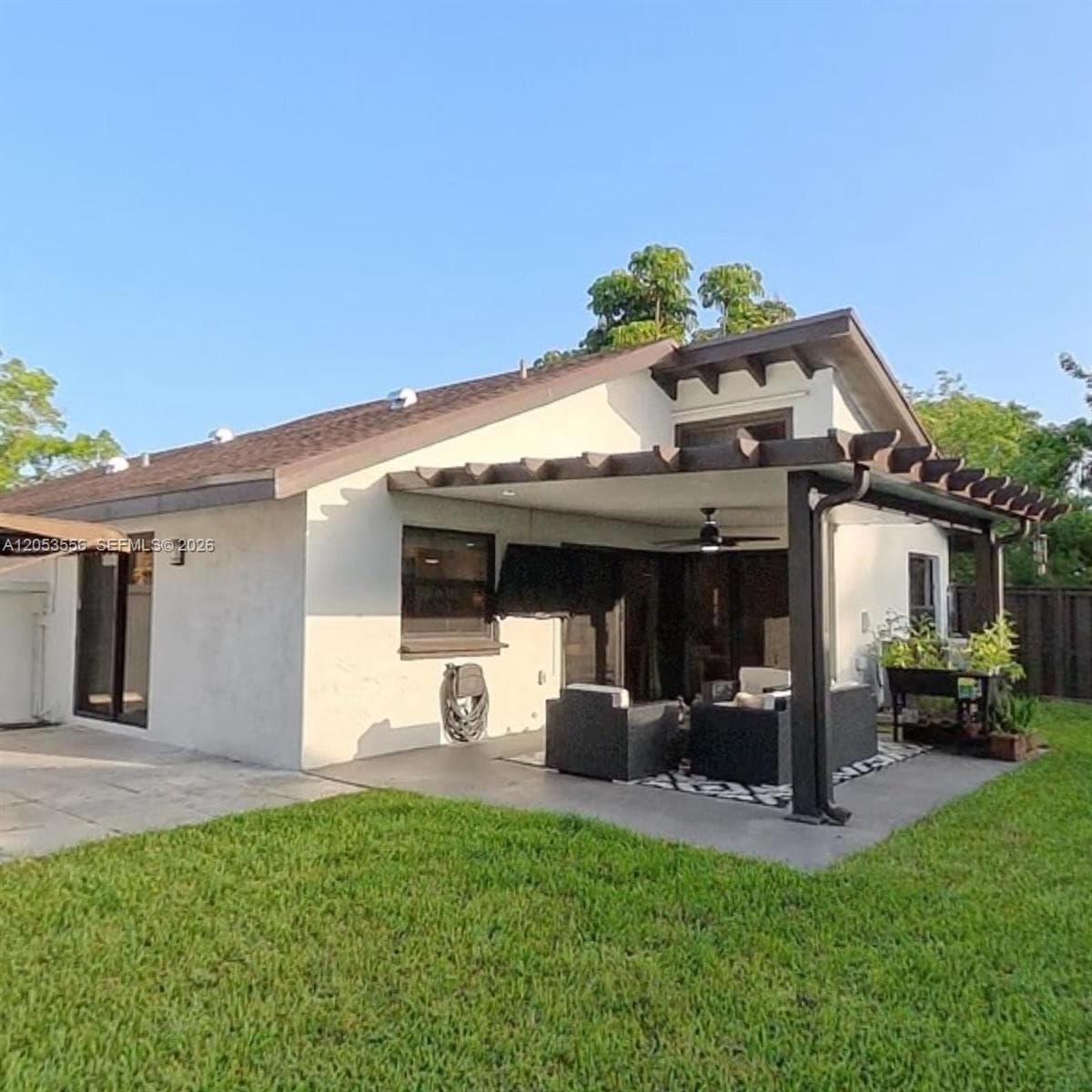 1490 Flamingo Ct, Pembroke Pines, FL 33026 — zdjęcie 4