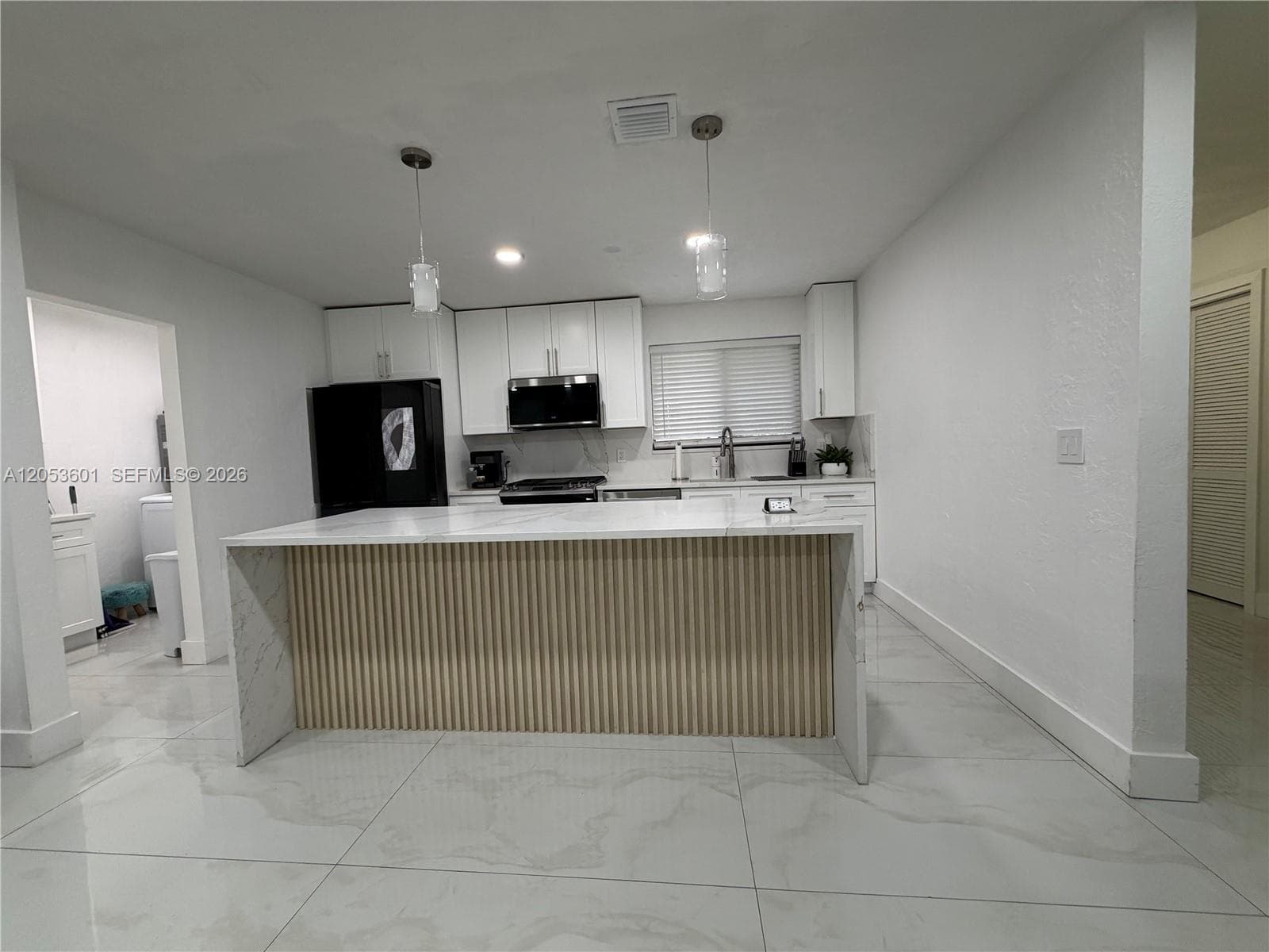 4700 NW 1st Ct, Plantation, FL 33317