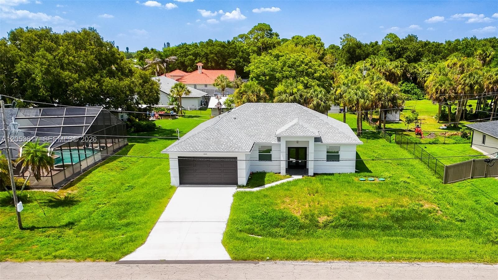 2524 LAKEVIEW DR, Lehigh Acres, FL 33936 — zdjęcie 2