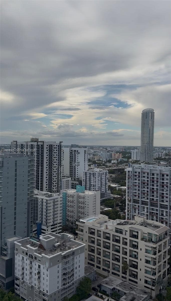 79 SW 12th St # 3312-S, Miami, FL 33130