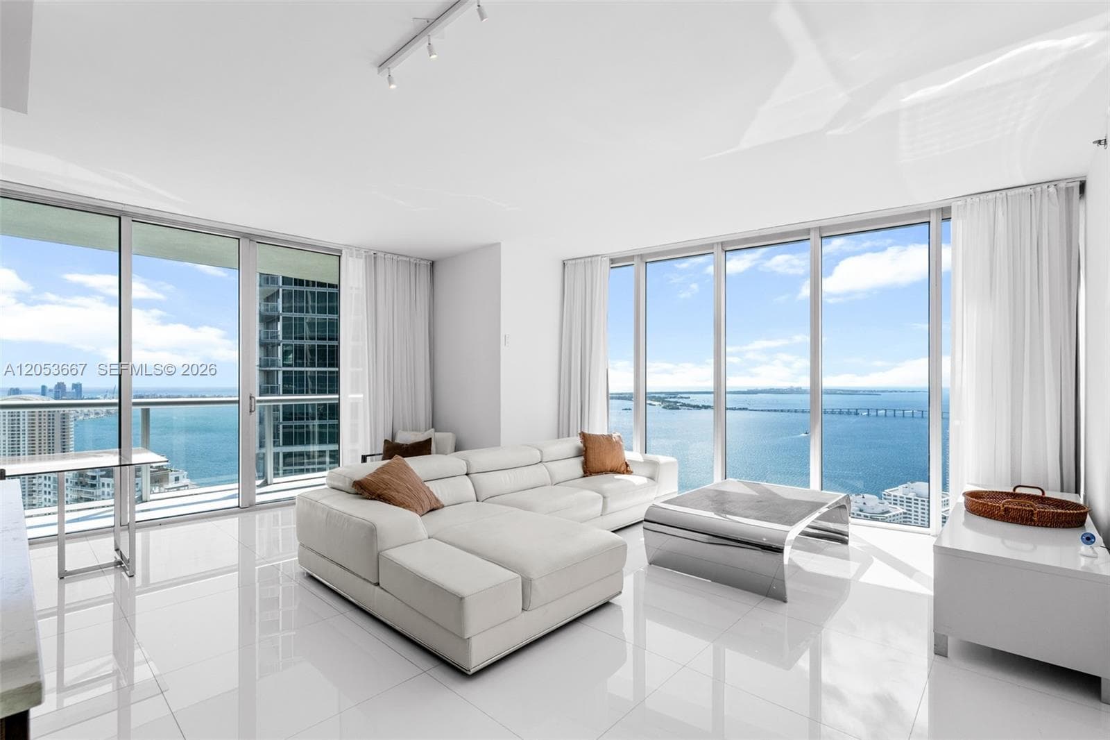 485 Brickell Ave # 4410, Miami, FL 33131 — zdjęcie 4