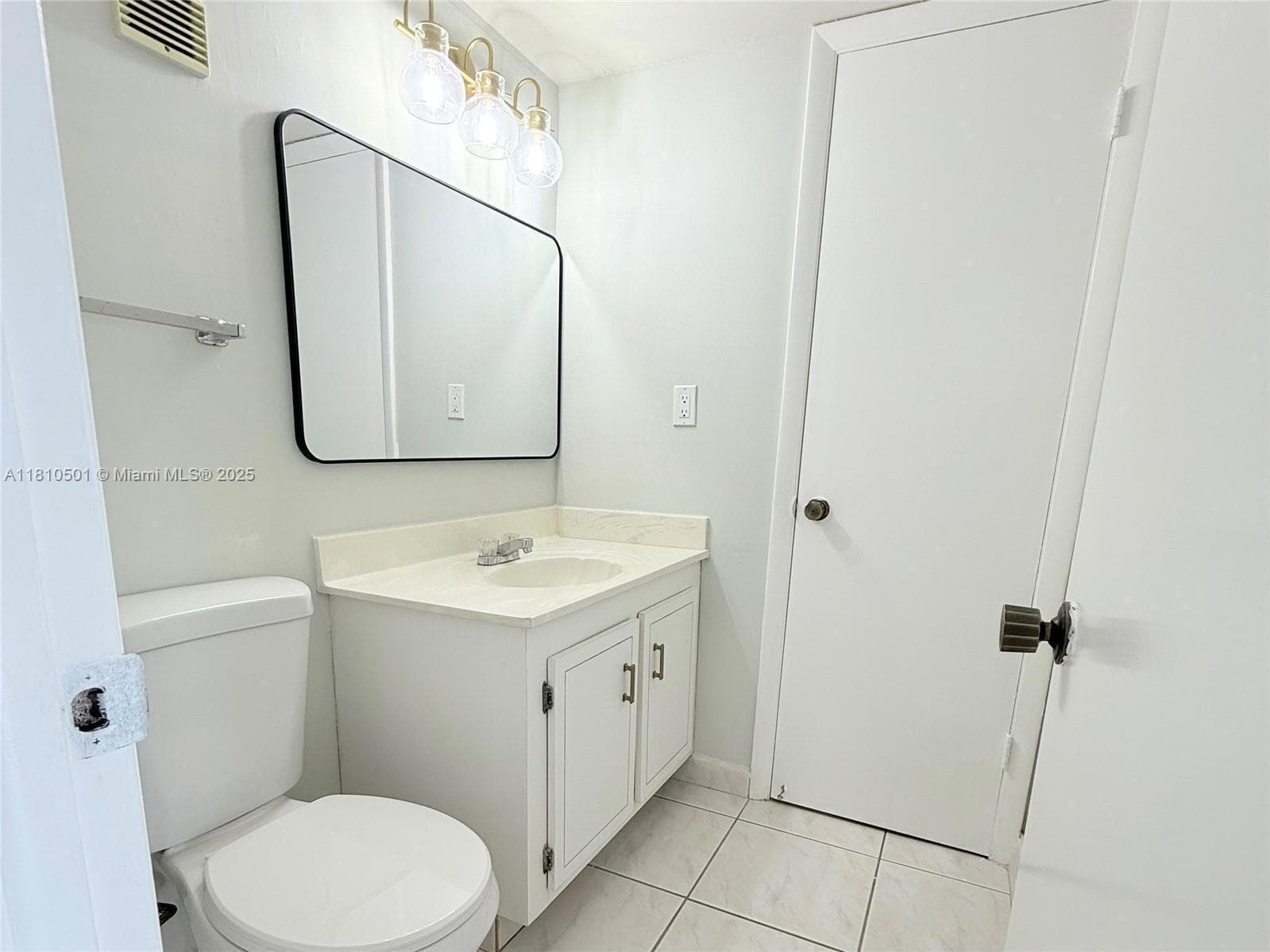 1300 SAINT CHARLES Place # 706, Pembroke Pines, FL 33026 — zdjęcie 4