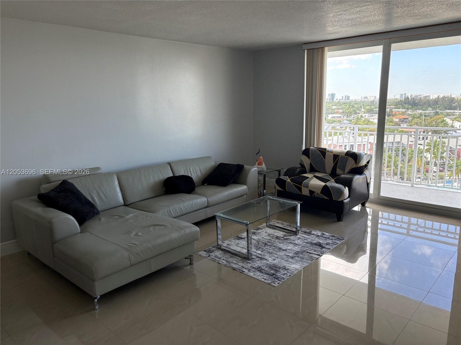427 Golden Isles Dr # 10D, Hallandale Beach, FL 33009 — zdjęcie 5