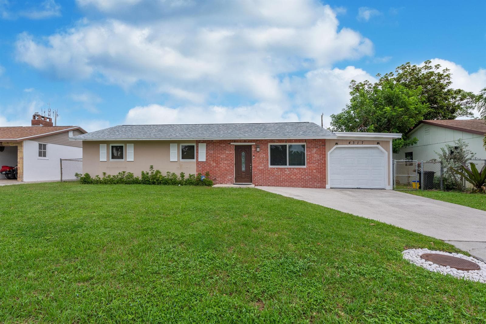 4317 APPLECREST Drive, Palm Beach Gardens, FL 33410