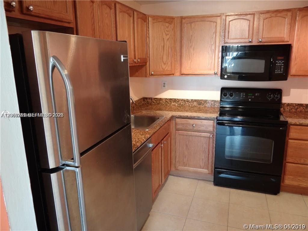 2741 Taft St # 206, Hollywood, FL 33020
