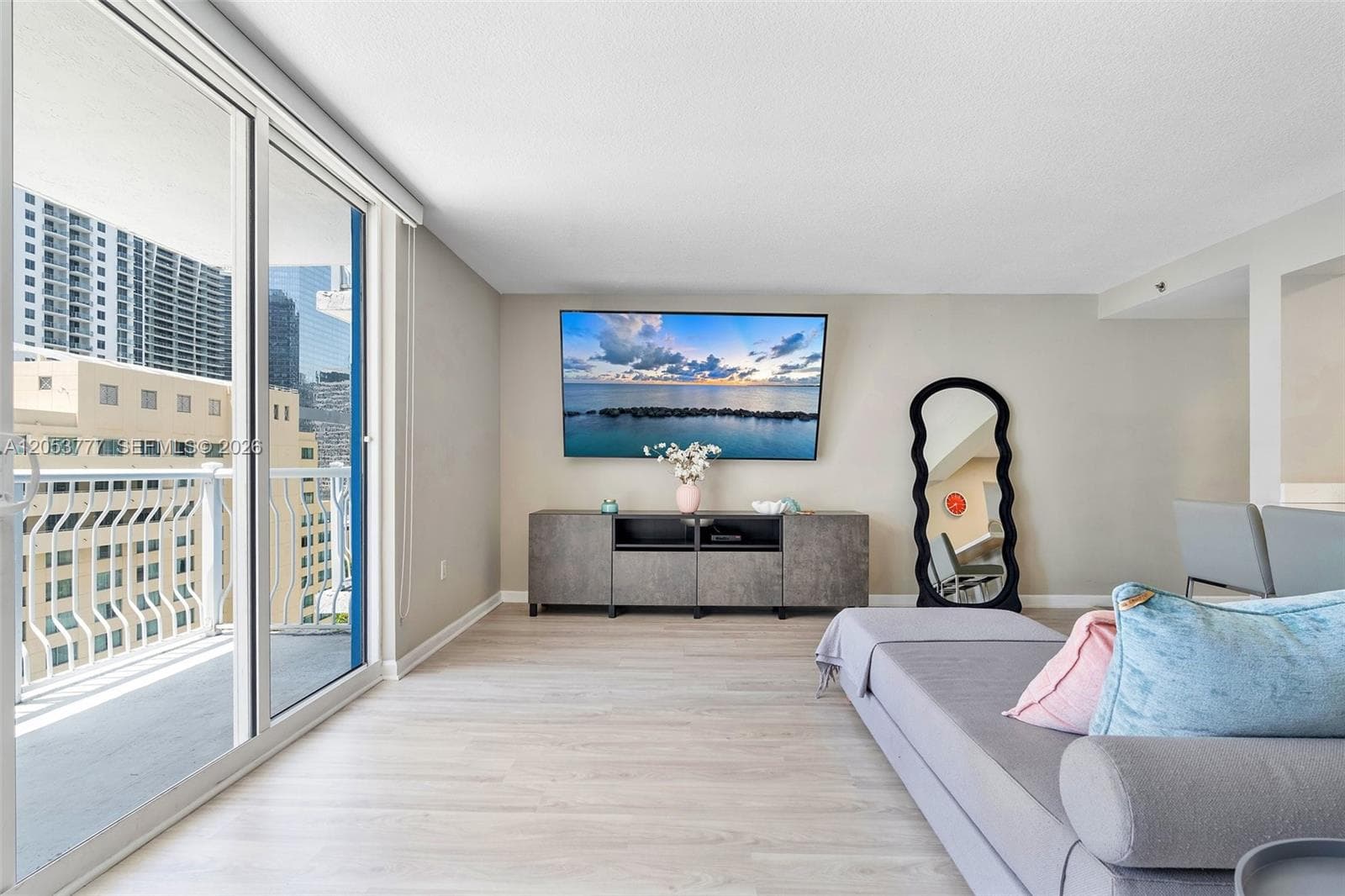 1200 Brickell Bay Dr # 2423, Miami, FL 33131 — zdjęcie 3