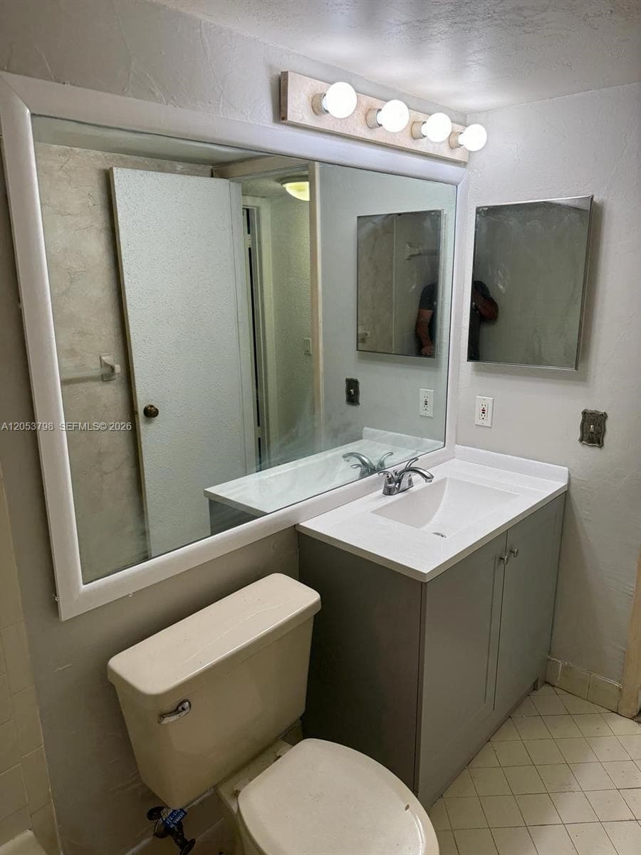 112 Lake Emerald Dr # 207, Oakland Park, FL 33309 — zdjęcie 2