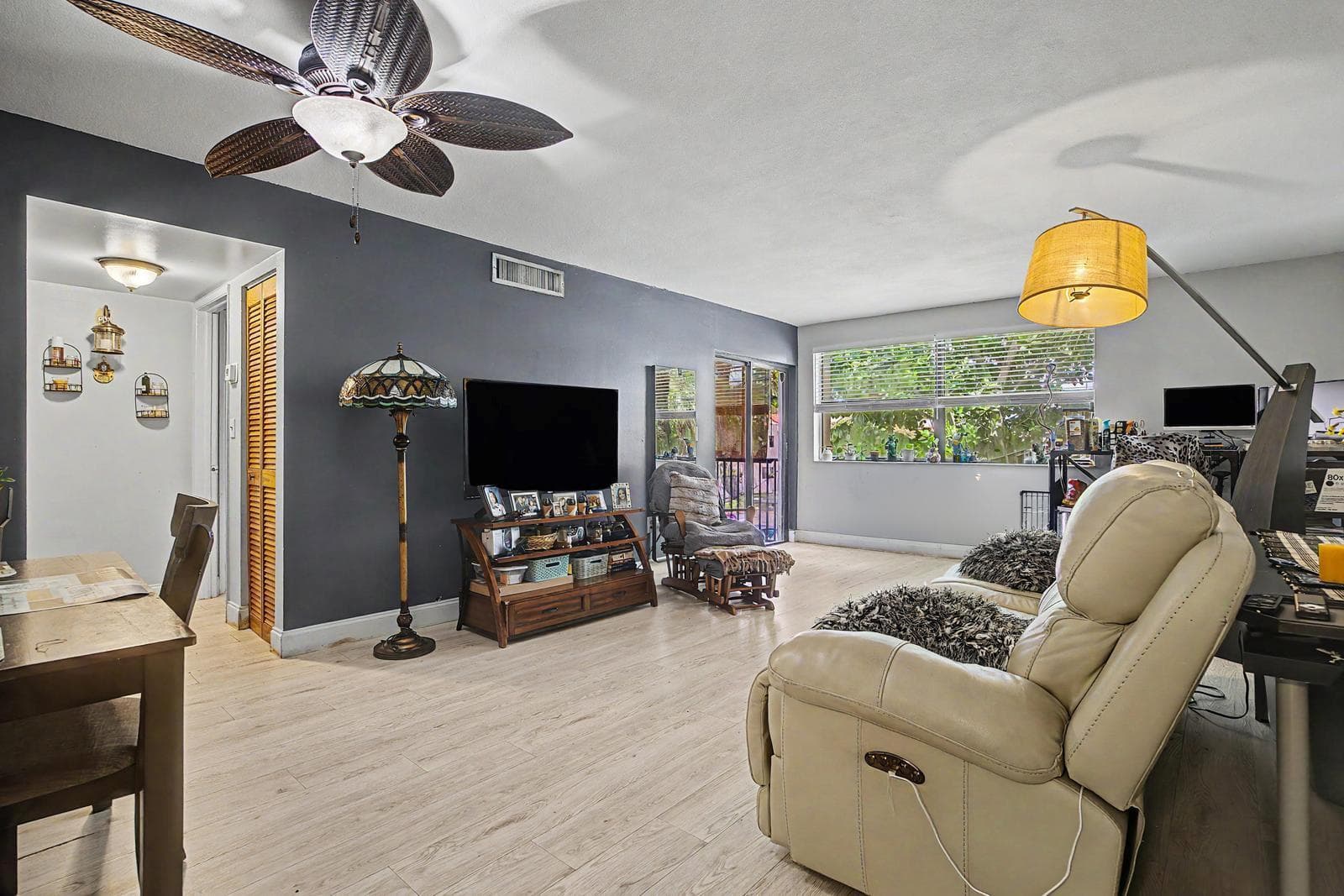 240 W Park Drive # 201-4, Miami, FL 33172 — zdjęcie 2
