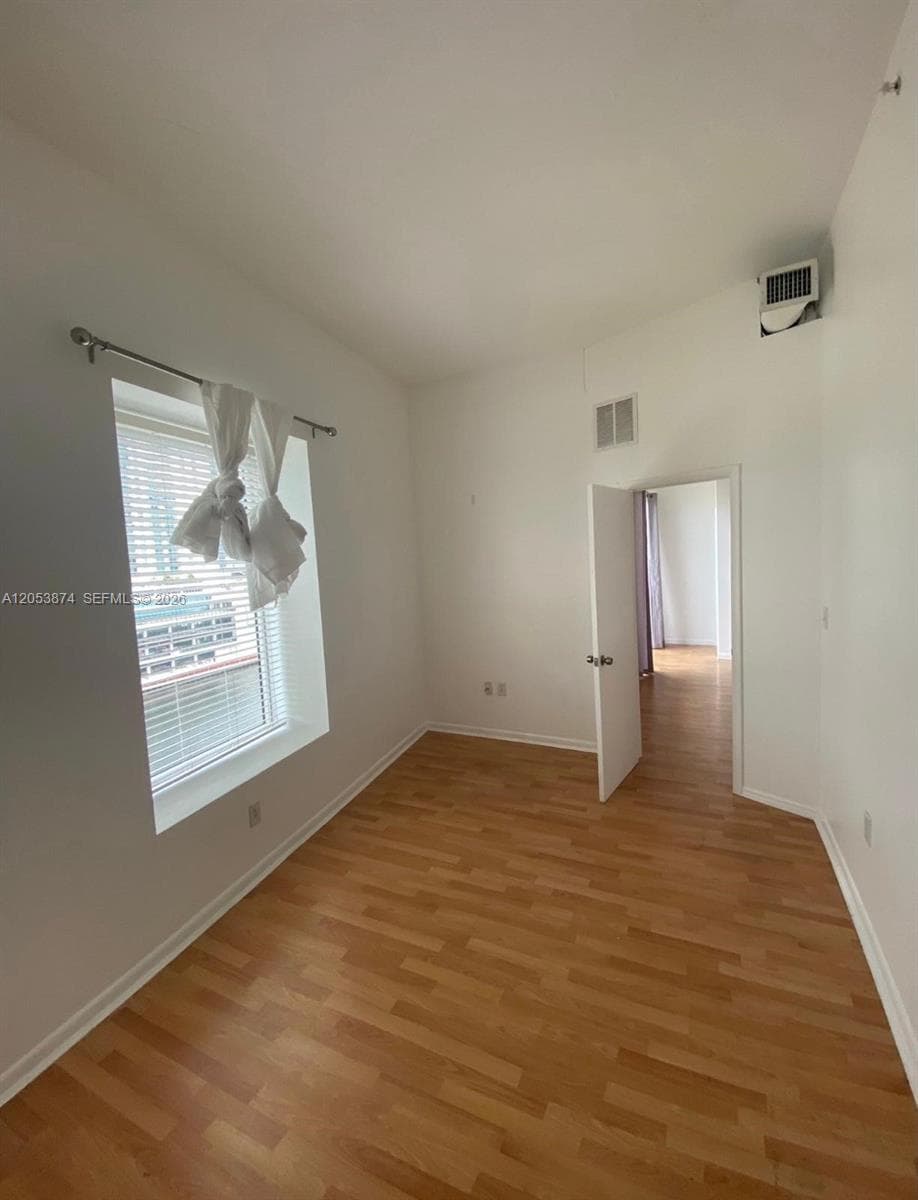 10 SW South River Dr # 802, Miami, FL 33130 — zdjęcie 3