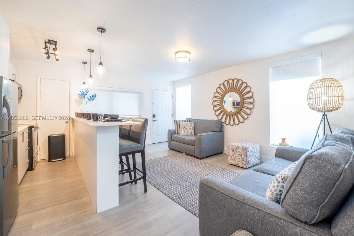 7830 abbott ave # 3, Miami Beach, FL 33141