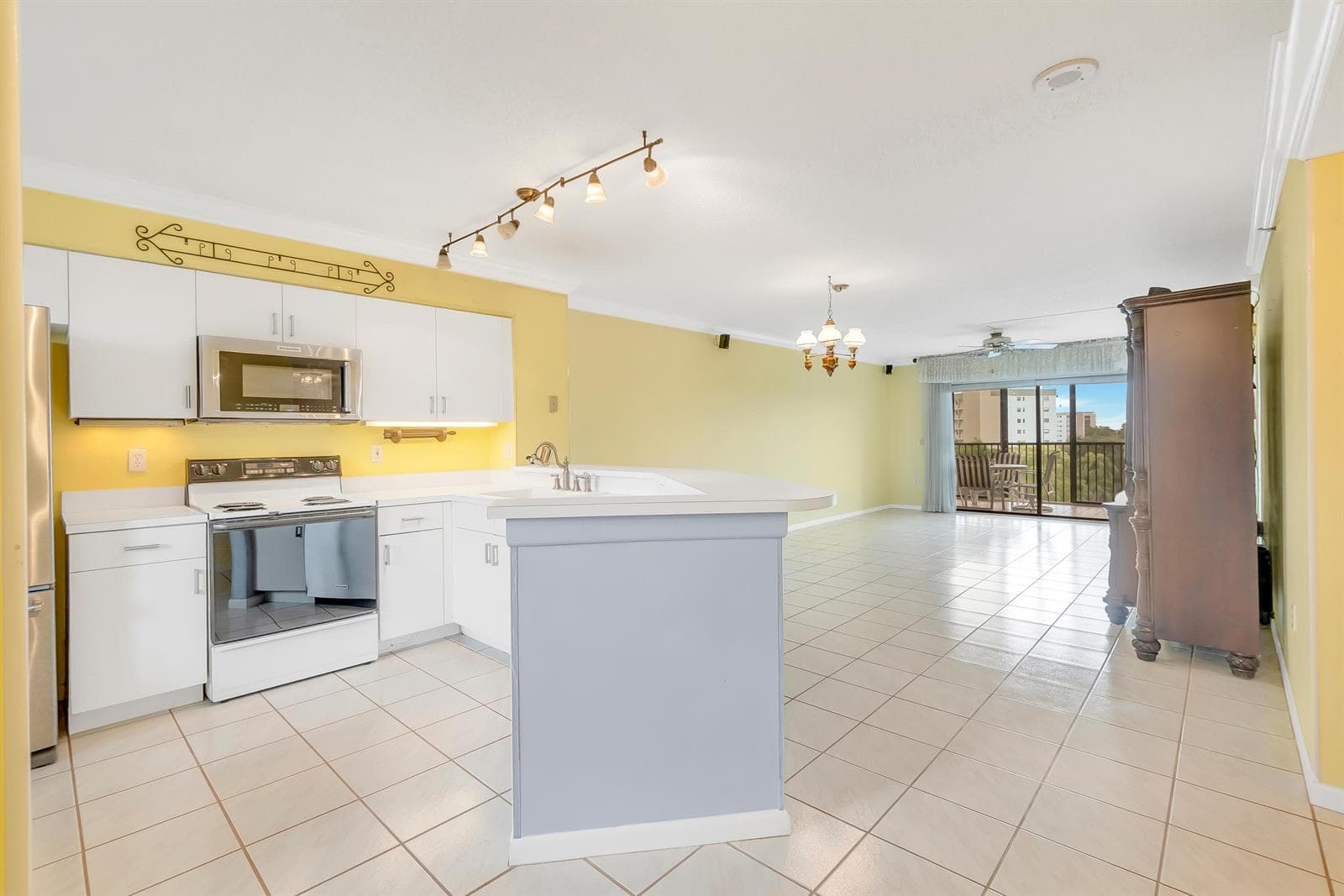 2334 S Cypress Bend Drive # 602, Pompano Beach, FL 33069 — zdjęcie 2