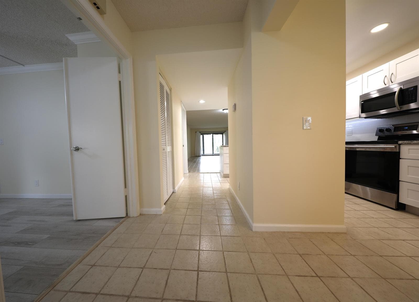 10187 Mangrove Drive # 104, Boynton Beach, FL 33437 — zdjęcie 2