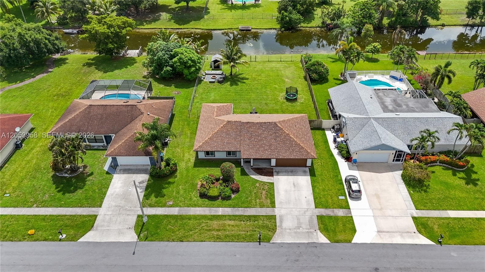 139 Galiano St, Royal Palm Beach, FL 33411 — zdjęcie 3