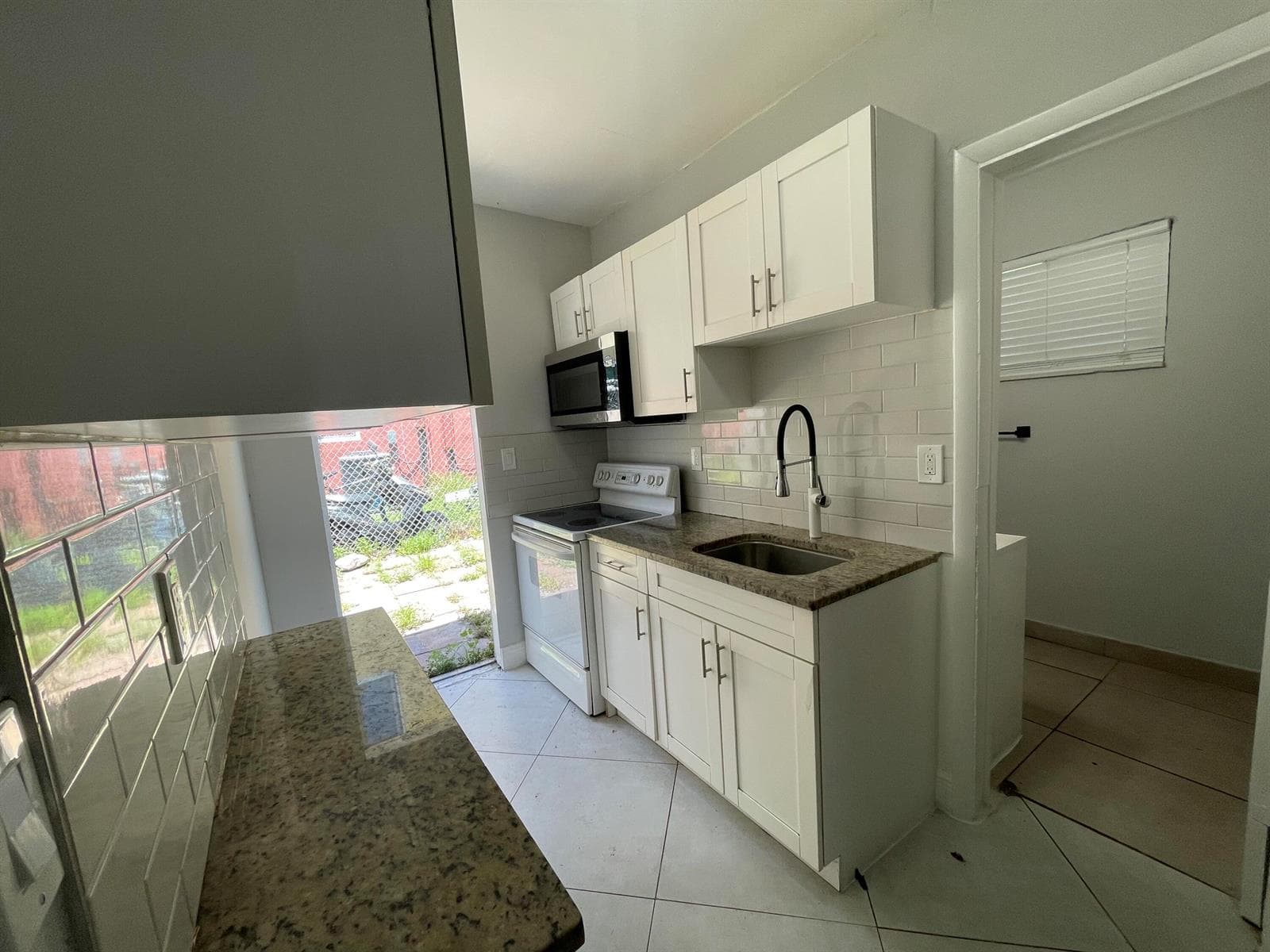 103 NW 7th Avenue # E, Pompano Beach, FL 33060 — zdjęcie 4