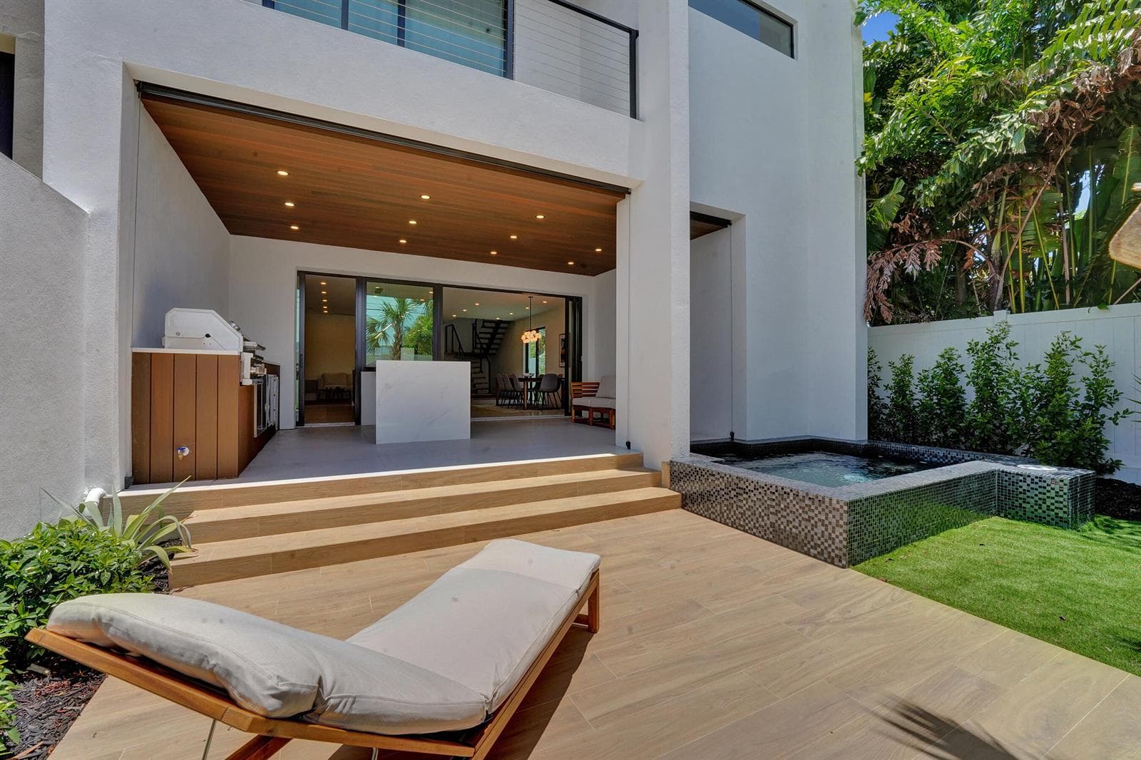 1527 NE 15TH Avenue, Fort Lauderdale, FL 33304 — zdjęcie 4