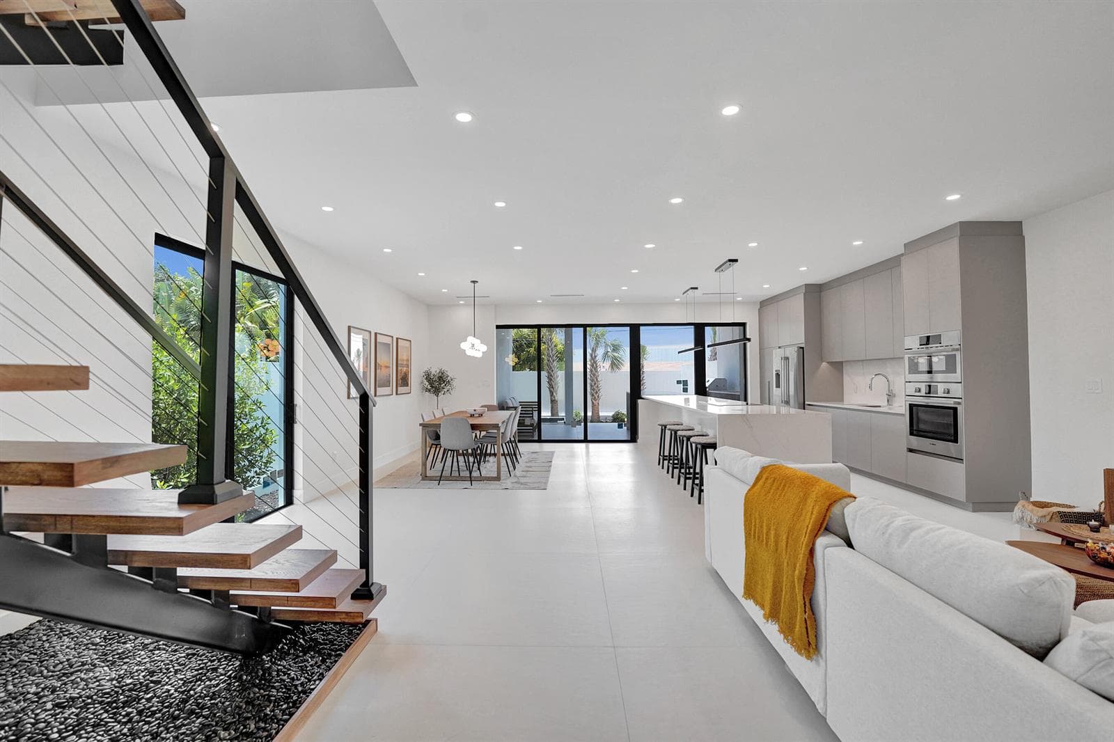 1525 NE 15TH Avenue, Fort Lauderdale, FL 33304 — zdjęcie 5